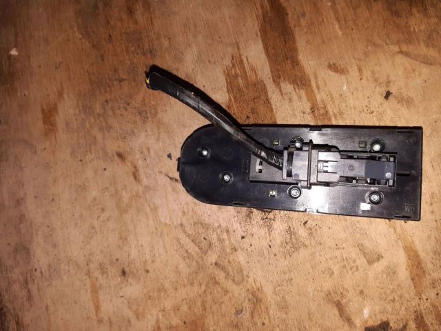 bontott OPEL ASTRA H Ablakemelő Kapcsoló (Pozíciófüggetlen)