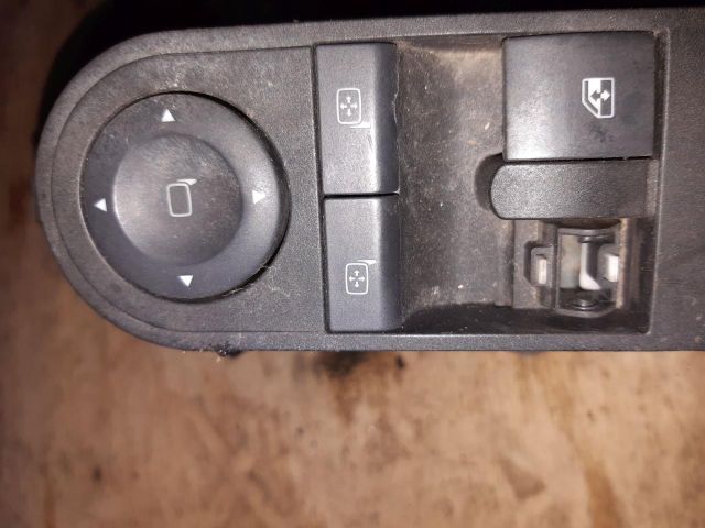 bontott OPEL ASTRA H Ablakemelő Kapcsoló (Pozíciófüggetlen)