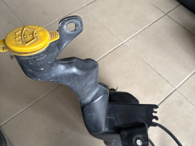 bontott OPEL ASTRA H Ablakmosó Tartály