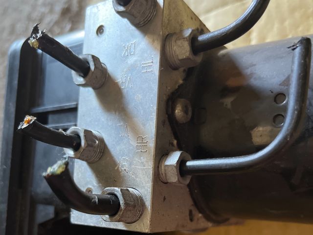 bontott OPEL ASTRA H ABS Kocka