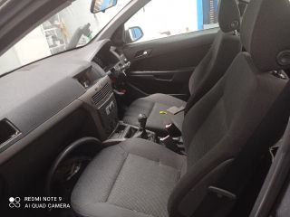 bontott OPEL ASTRA H Bal A Oszlop Burkolat