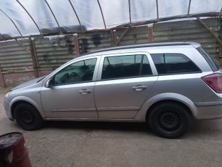 bontott OPEL ASTRA H Bal B Oszlop Burkolat