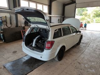 bontott OPEL ASTRA H Bal B Oszlop Burkolat