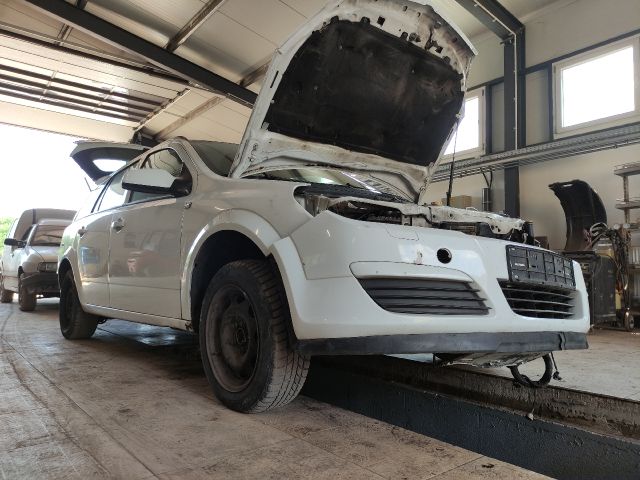 bontott OPEL ASTRA H Bal B Oszlop Burkolat