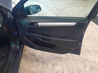 bontott OPEL ASTRA H Bal C Oszlop Burkolat