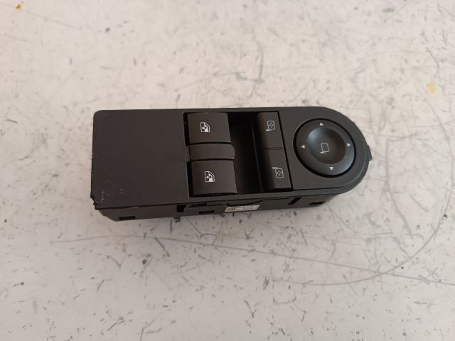 bontott OPEL ASTRA H Bal első Ablakemelő Kapcsoló