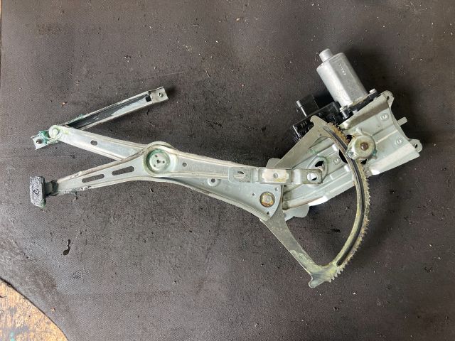 bontott OPEL ASTRA H Bal első Ablakemelő Szerkezet (Elektromos)