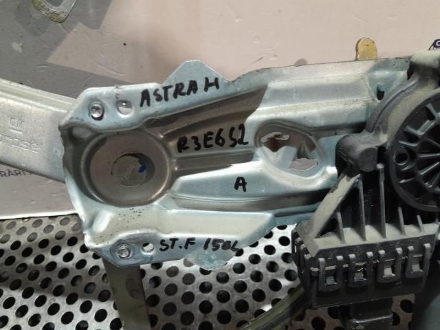 bontott OPEL ASTRA H Bal első Ablakemelő Szerkezet (Elektromos)