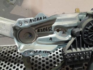 bontott OPEL ASTRA H Bal első Ablakemelő Szerkezet (Elektromos)