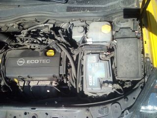 bontott OPEL ASTRA H Bal első Ajtó Kárpit