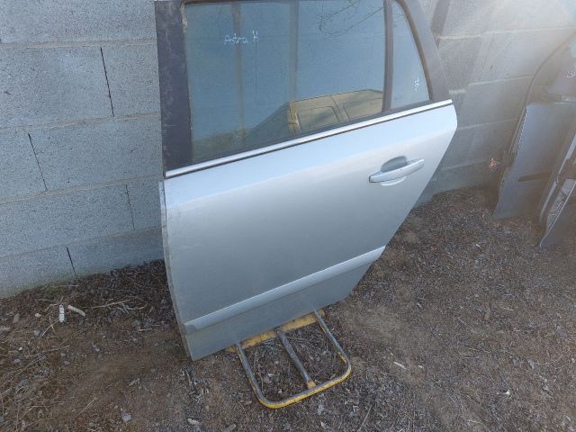 bontott OPEL ASTRA H Bal első Ajtó (Részeivel)