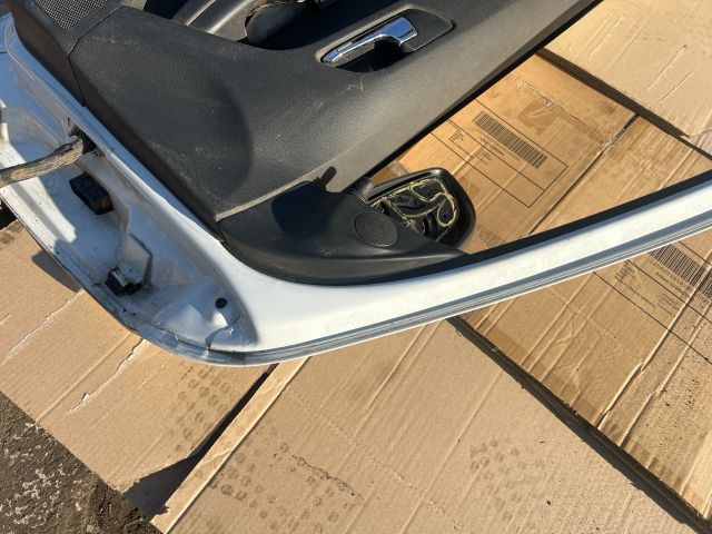 bontott OPEL ASTRA H Bal első Ajtó (Üres lemez)