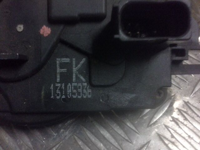 bontott OPEL ASTRA H Bal első Ajtózár