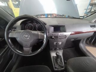 bontott OPEL ASTRA H Bal első Alsó Zsanér