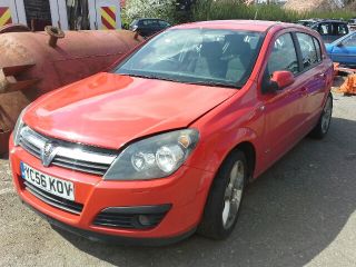 bontott OPEL ASTRA H Bal első Belső Kilincs