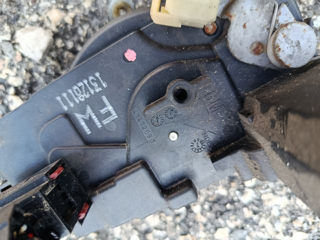 bontott OPEL ASTRA H Bal első Központizár Motor