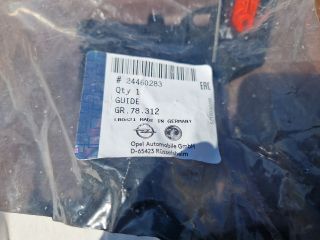 bontott OPEL ASTRA H Bal első Lökhárító Tartó (Műanyag)