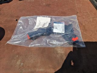 bontott OPEL ASTRA H Bal első Lökhárító Tartó (Műanyag)