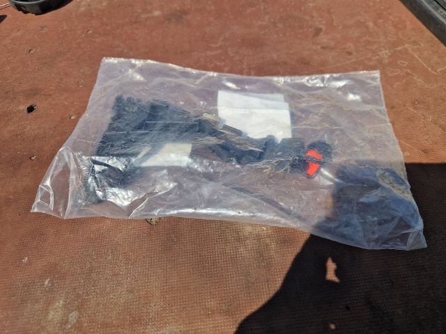 bontott OPEL ASTRA H Bal első Lökhárító Tartó (Műanyag)