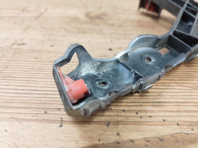 bontott OPEL ASTRA H Bal első Oldal Lökhárító Tartó (Műanyag)