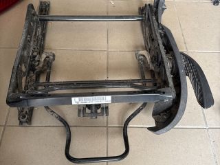 bontott OPEL ASTRA H Bal első Üléstartó Sín