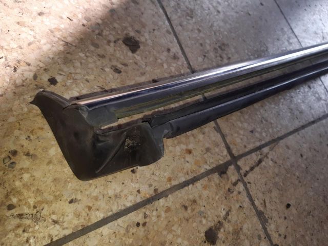 bontott OPEL ASTRA H Bal első Vízlehúzó Gumicsík