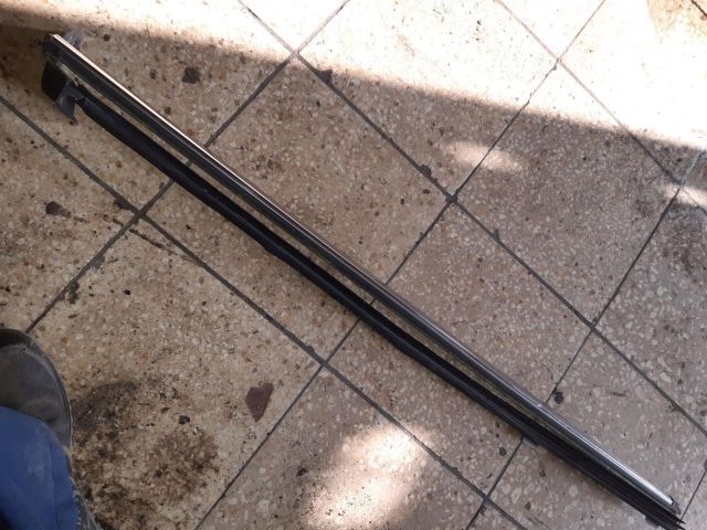 bontott OPEL ASTRA H Bal első Vízlehúzó Gumicsík