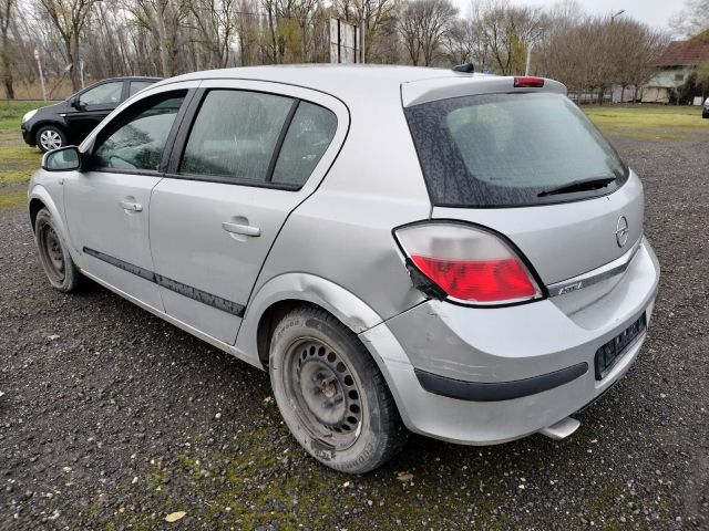 bontott OPEL ASTRA H Bal első Vízlehúzó Gumicsík