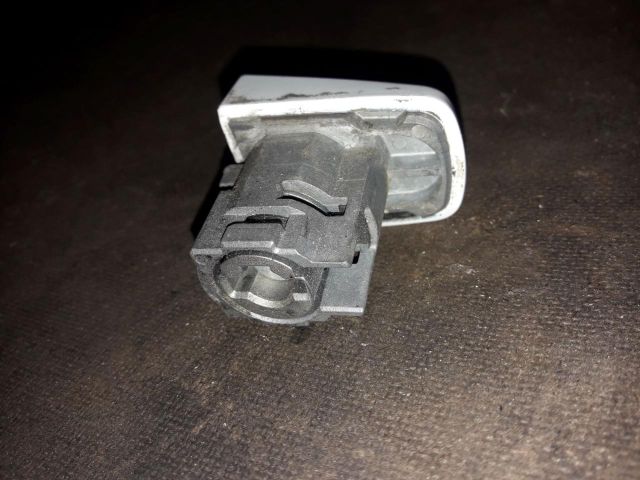 bontott OPEL ASTRA H Bal első Zárbetét