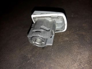 bontott OPEL ASTRA H Bal első Zárbetét