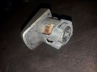 bontott OPEL ASTRA H Bal első Zárbetét