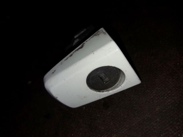 bontott OPEL ASTRA H Bal első Zárbetét