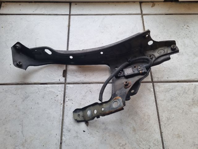 bontott OPEL ASTRA H Bal Fényszóró Lámpakeret