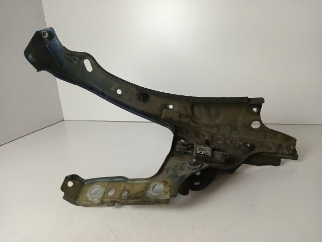 bontott OPEL ASTRA H Bal Fényszóró Lámpakeret