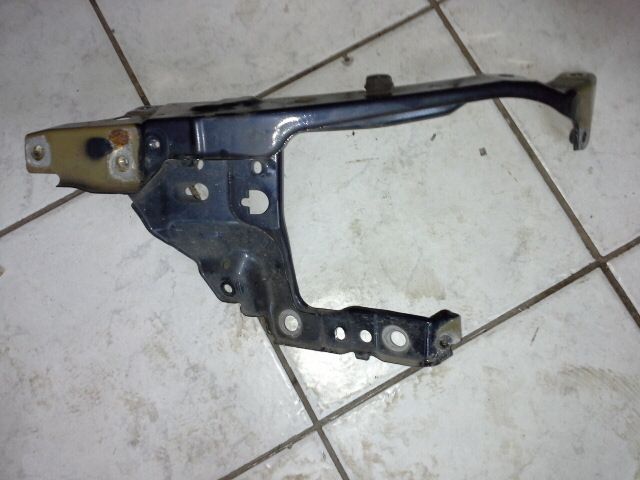 bontott OPEL ASTRA H Bal Fényszóró Lámpakeret