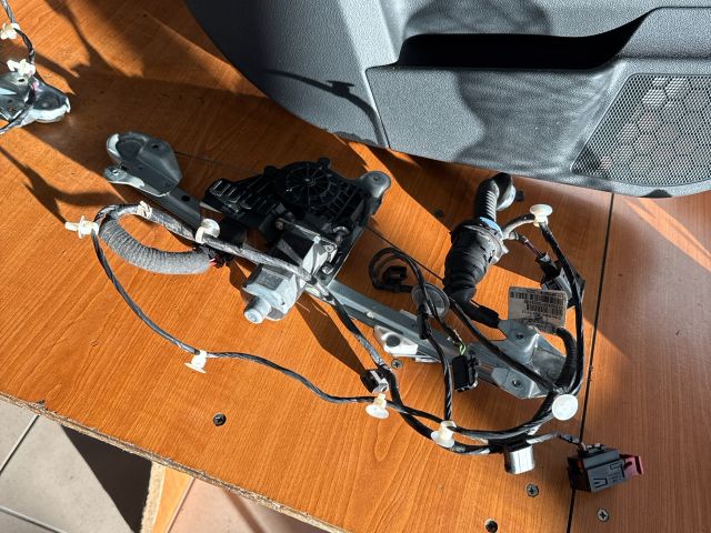 bontott OPEL ASTRA H Bal hátsó Ablakemelő Szerkezet (Elektromos)