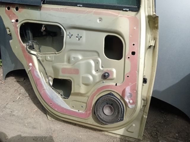 bontott OPEL ASTRA H Bal hátsó Ajtó (Részeivel)