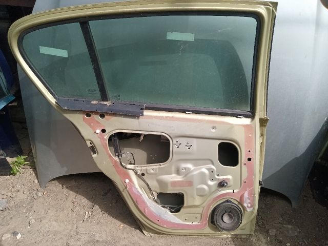 bontott OPEL ASTRA H Bal hátsó Ajtó (Részeivel)