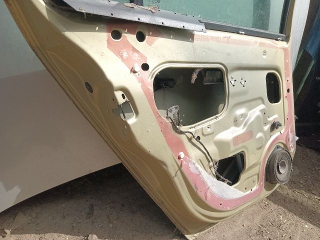 bontott OPEL ASTRA H Bal hátsó Ajtó (Részeivel)