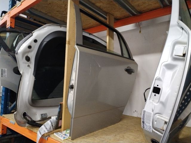 bontott OPEL ASTRA H Bal hátsó Ajtó (Üres lemez)