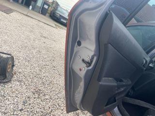 bontott OPEL ASTRA H Bal hátsó Ajtó (Üres lemez)