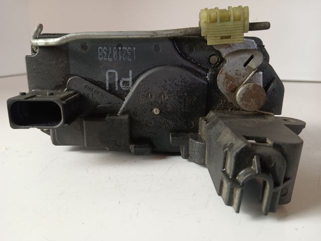 bontott OPEL ASTRA H Bal hátsó Ajtózár