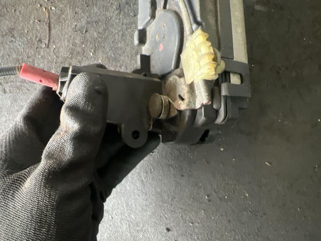 bontott OPEL ASTRA H Bal hátsó Ajtózár