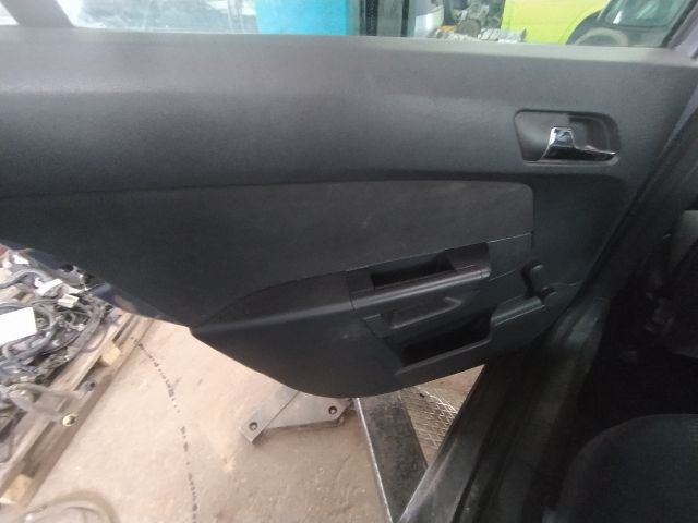 bontott OPEL ASTRA H Bal hátsó Alsó Zsanér