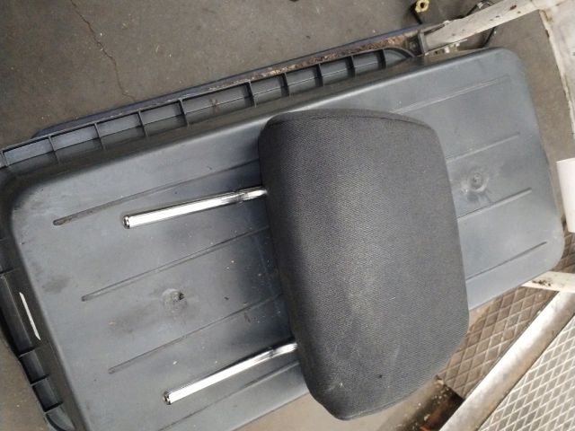 bontott OPEL ASTRA H Bal hátsó Fejtámla