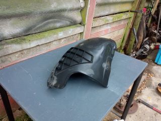 bontott OPEL ASTRA H Bal hátsó Hátsó Dobbetét (Kerékjárati, Műanyag)