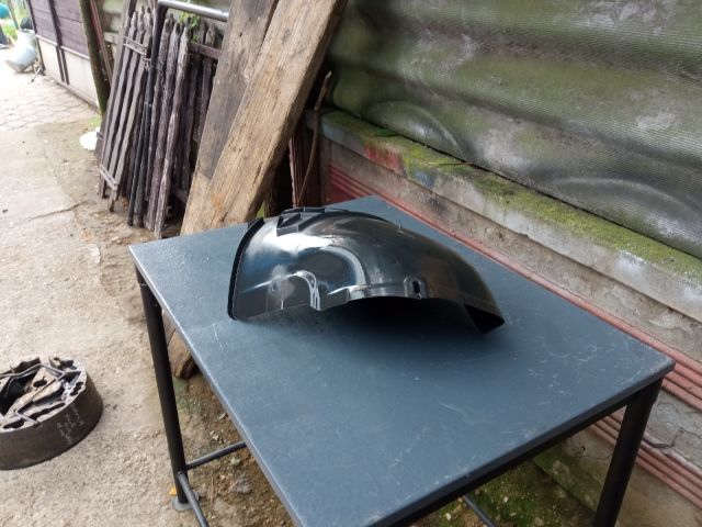 bontott OPEL ASTRA H Bal hátsó Hátsó Dobbetét (Kerékjárati, Műanyag)