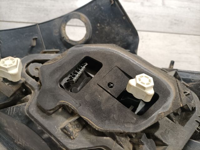 bontott OPEL ASTRA H Bal Hátsó Lámpa