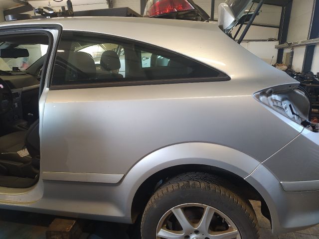 bontott OPEL ASTRA H Bal hátsó Negyed Karosszéria Csomag