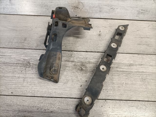 bontott OPEL ASTRA H Bal hátsó Oldal Lökhárító Tartó (Műanyag)